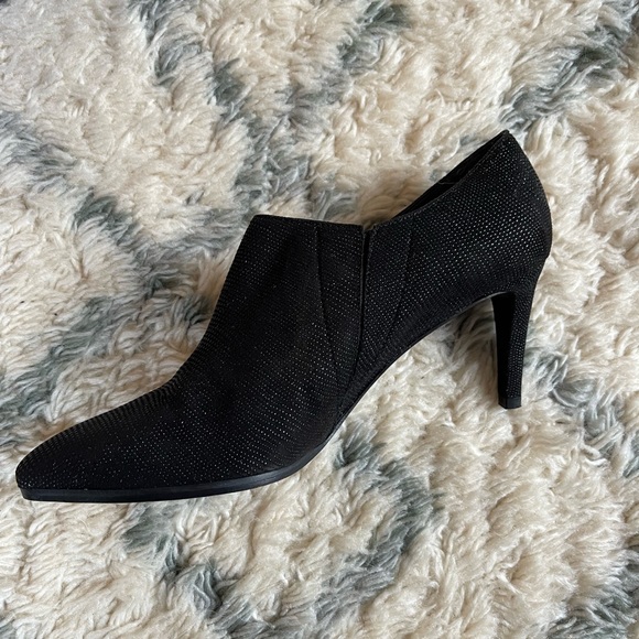 Stuart Weitzman Standin Black Textured Booties Womens 9 - Picture 4 of 7